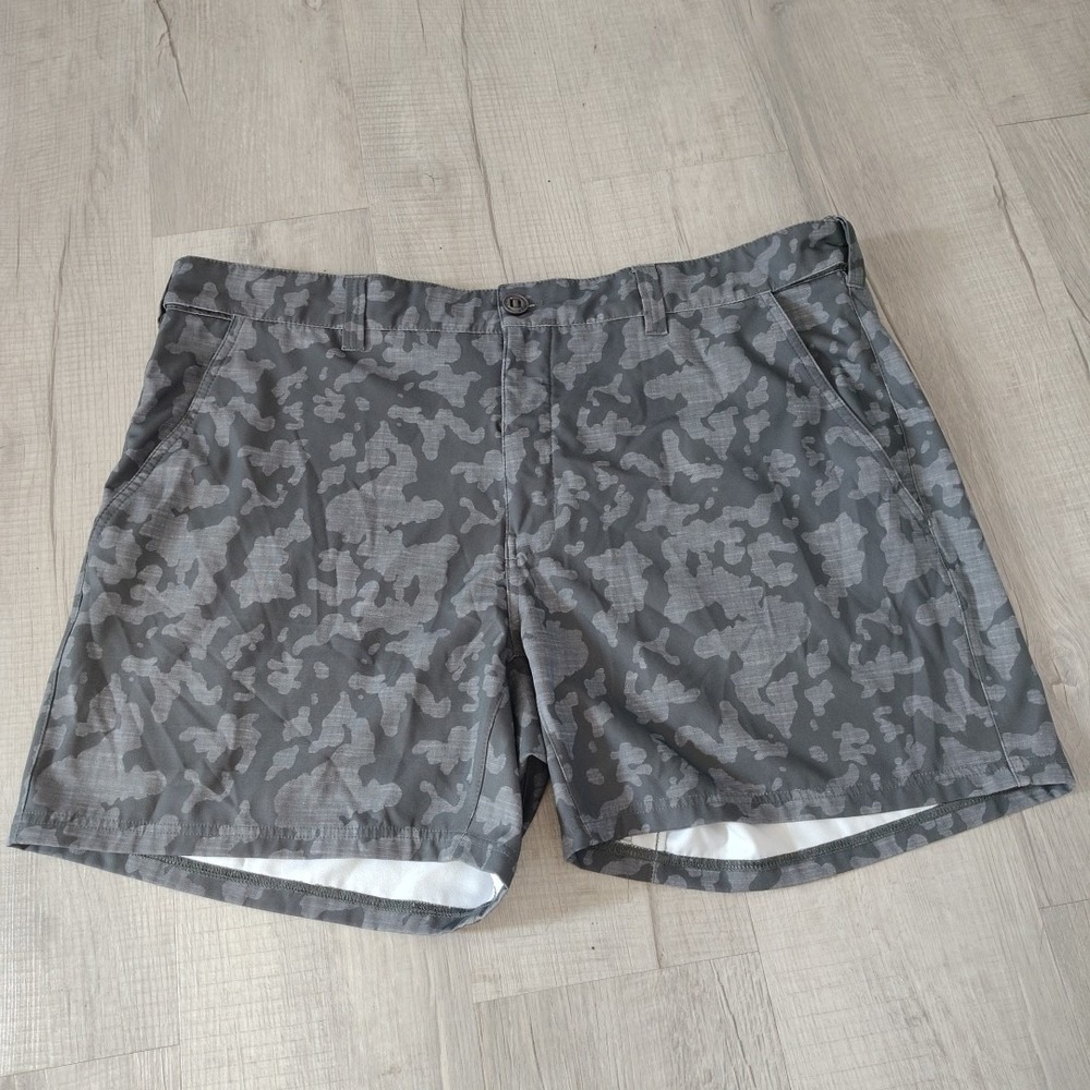 Huk Fishing Camo Shorts XXL 40 waist Mens Performance stretch